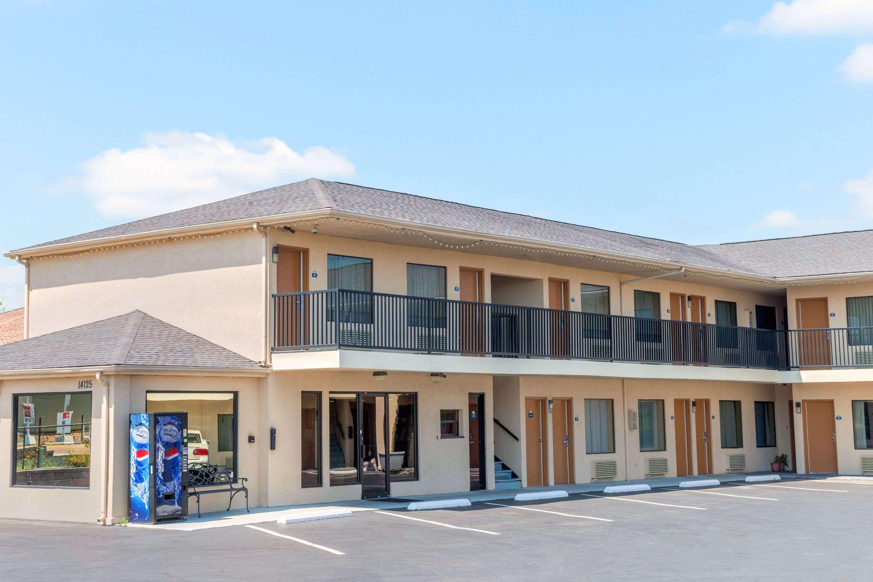 Days Inn By Wyndham St. Robert Waynesville/Ft. Leonard Wood Екстериор снимка